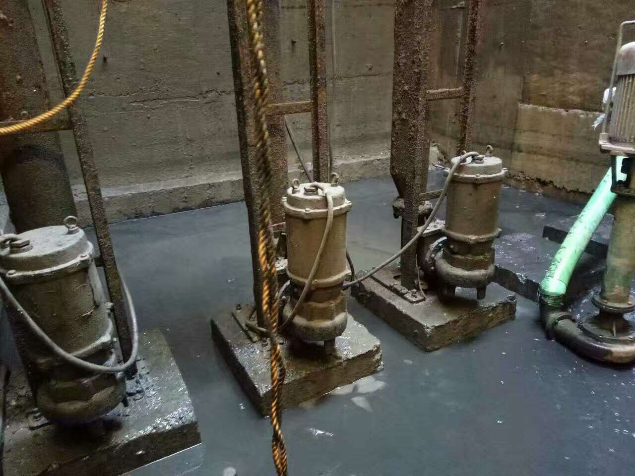 旅顺口污水池清理